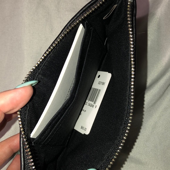 BRAND NEW COACH WRISTLET - Picture 3 of 4
